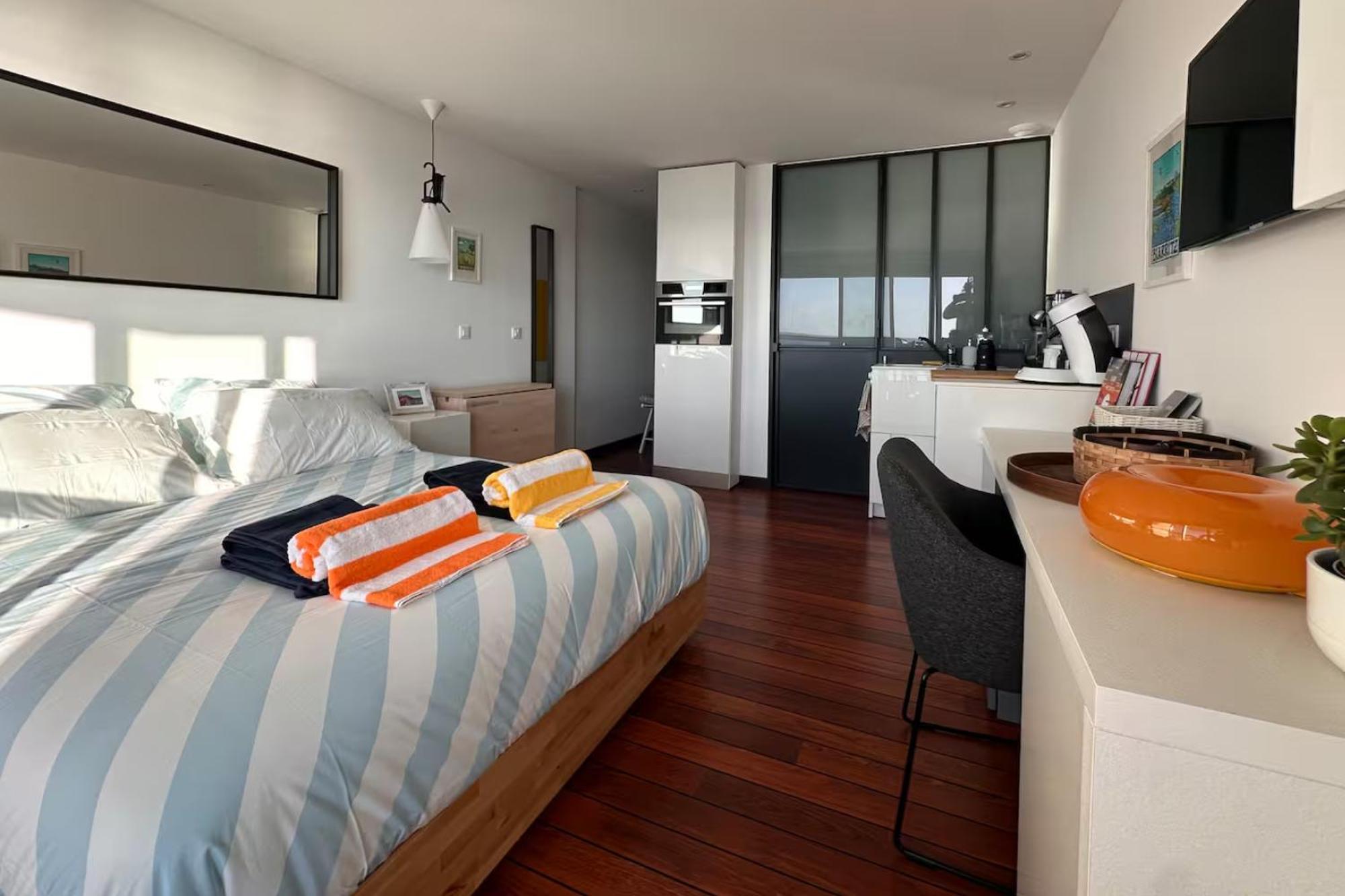 - High-end - Balcony View - - Comfort -pool Appartement